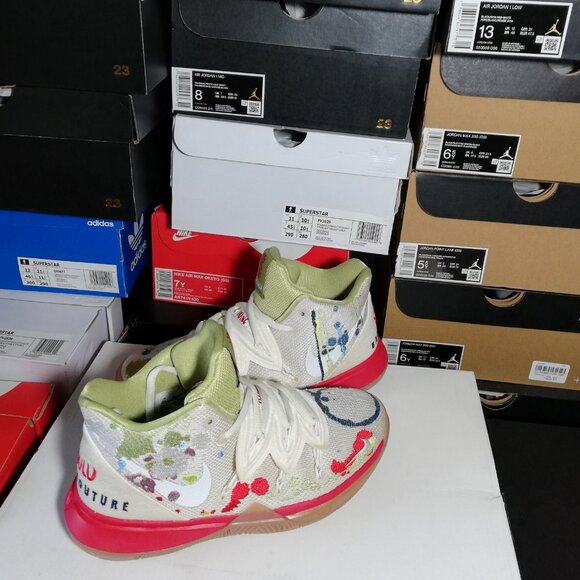 "RARE & PREMIUM" NIKE KYRIE5 'BANDULU" WOMEN'S US SIZE5.5 LIKE NEW NO BOX - Picture 9 of 10